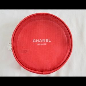 CHANEL Winter beauty pouch